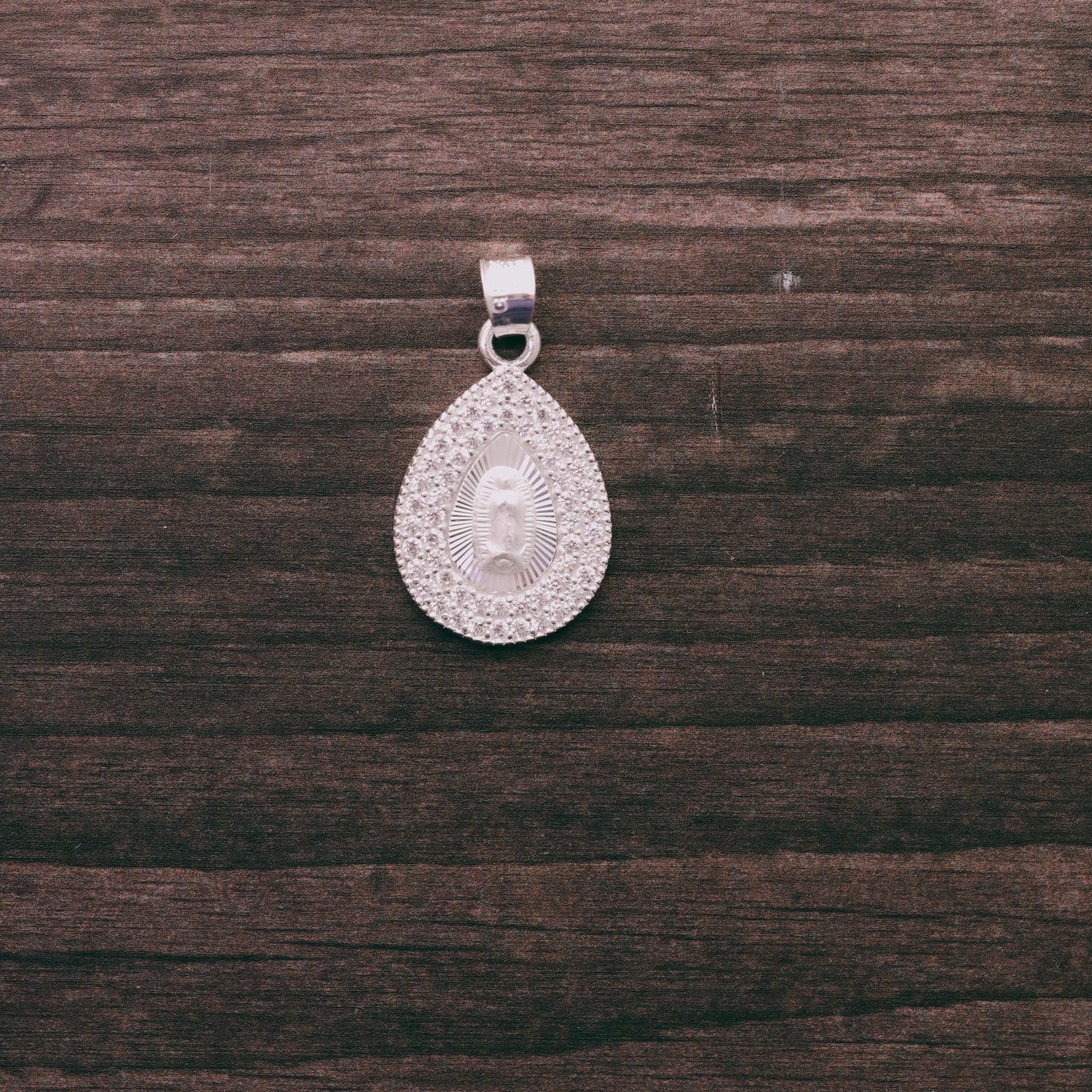 Medalla Gota Doble de la Virgen de Guadalupe con Piedra de Plata 925