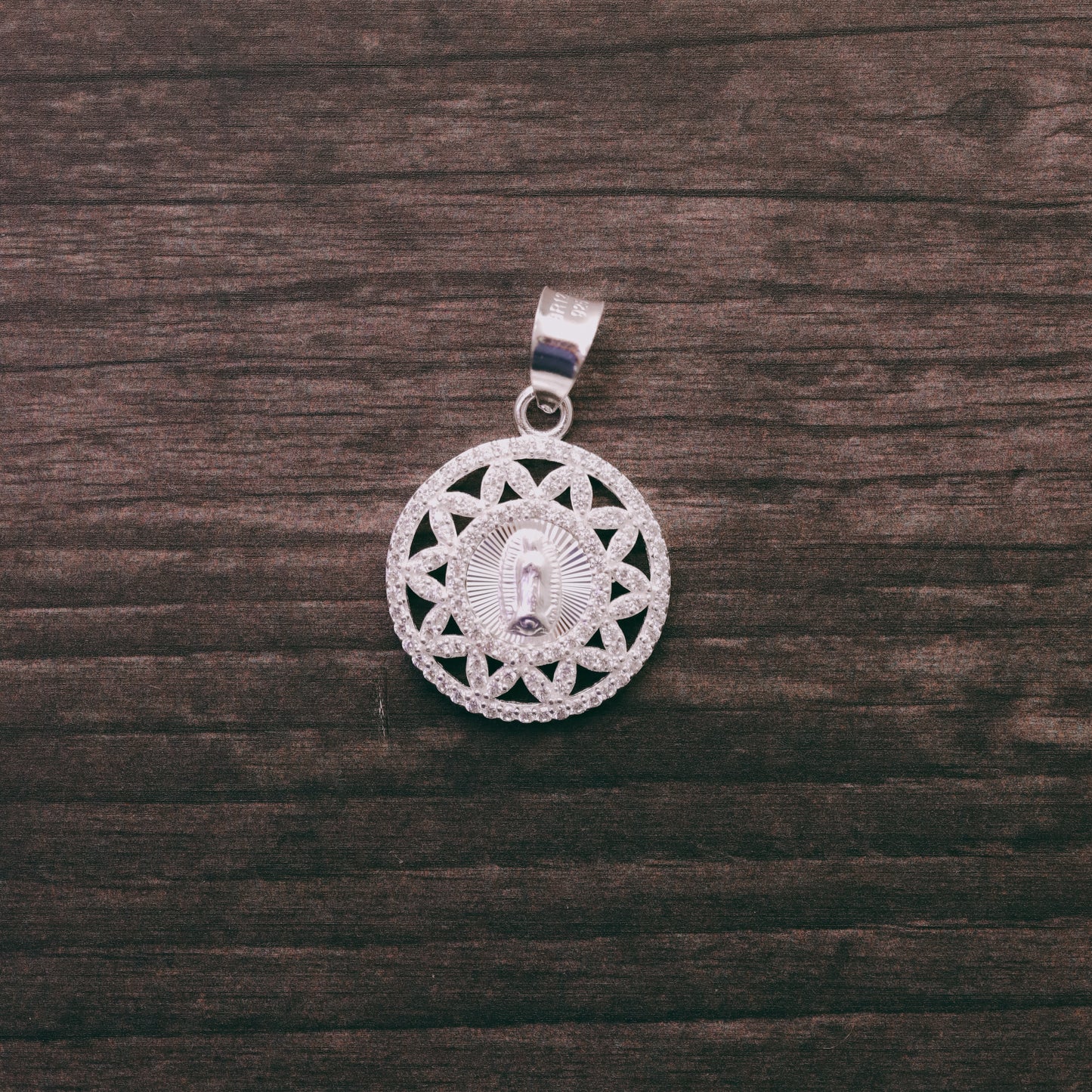 Medalla Estrella de la Virgen de Guadalupe con Piedra de Plata 925